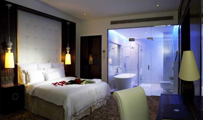 Ista Suites Seef Manama Exterior photo