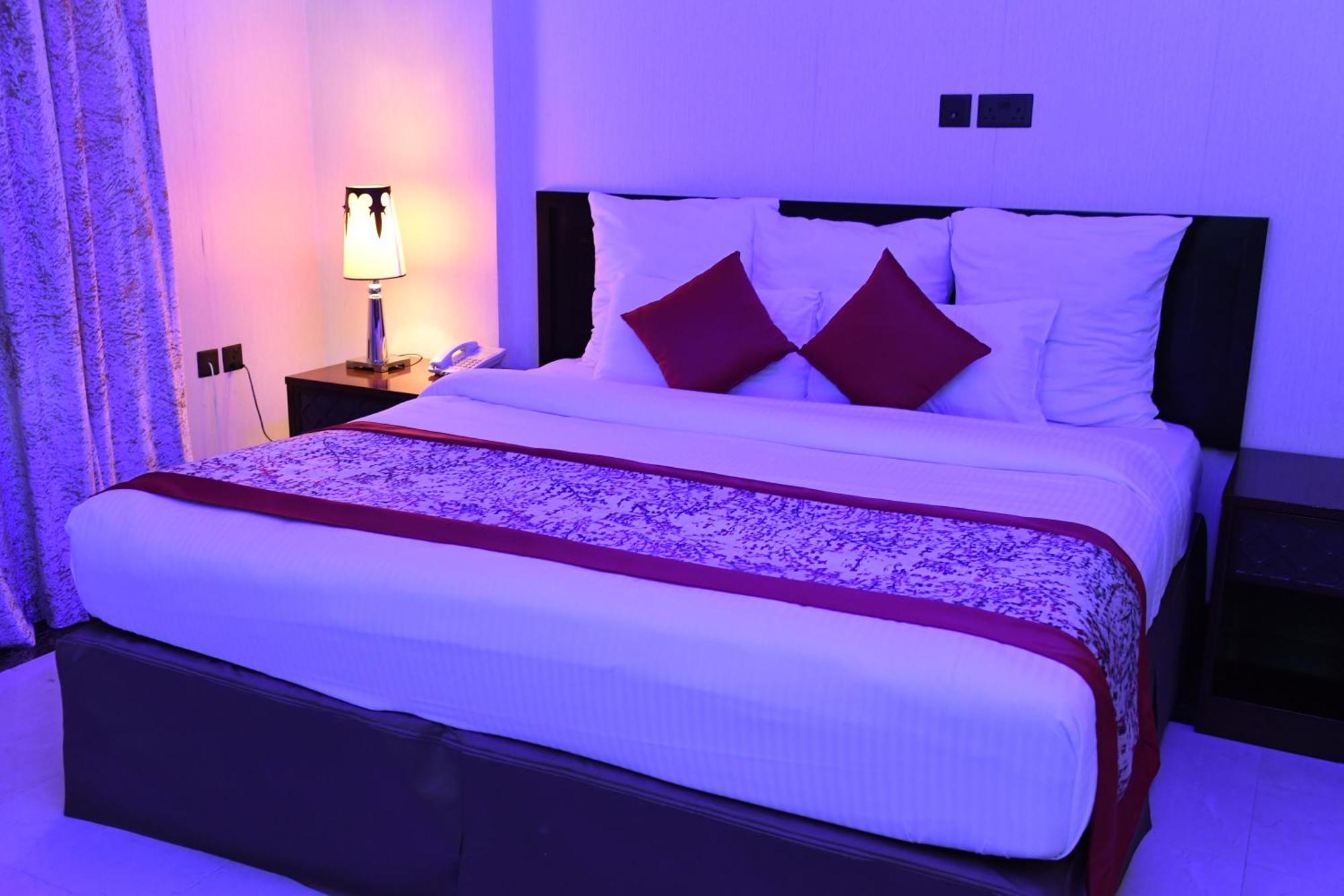 Ista Suites Seef Manama Exterior photo