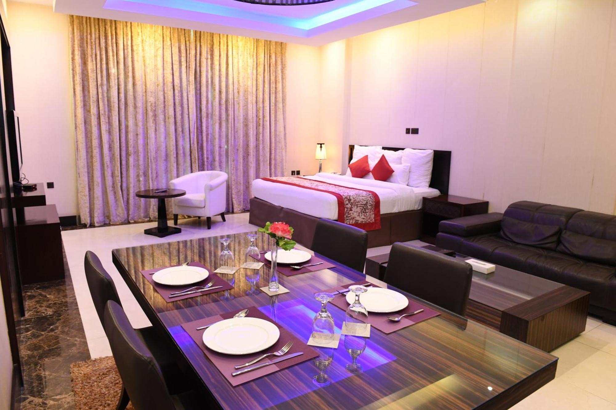 Ista Suites Seef Manama Exterior photo