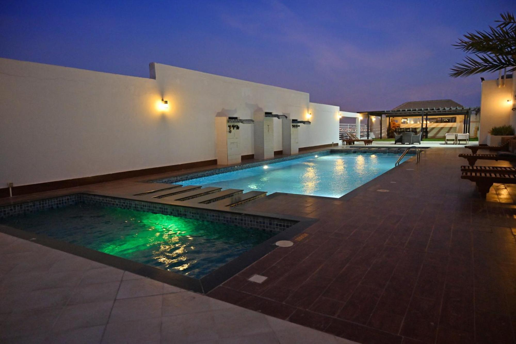 Ista Suites Seef Manama Exterior photo