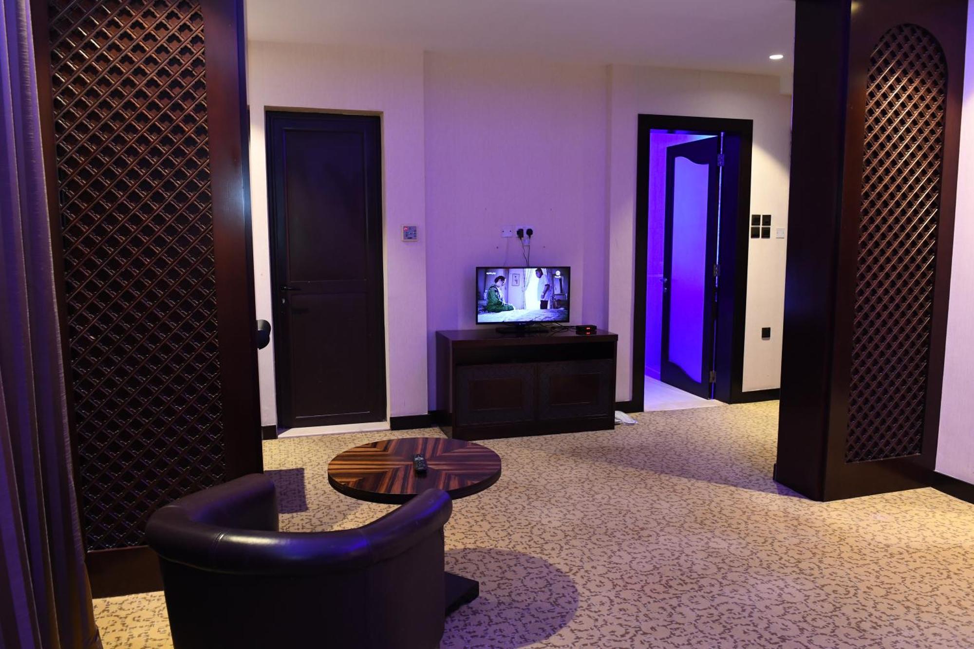 Ista Suites Seef Manama Exterior photo