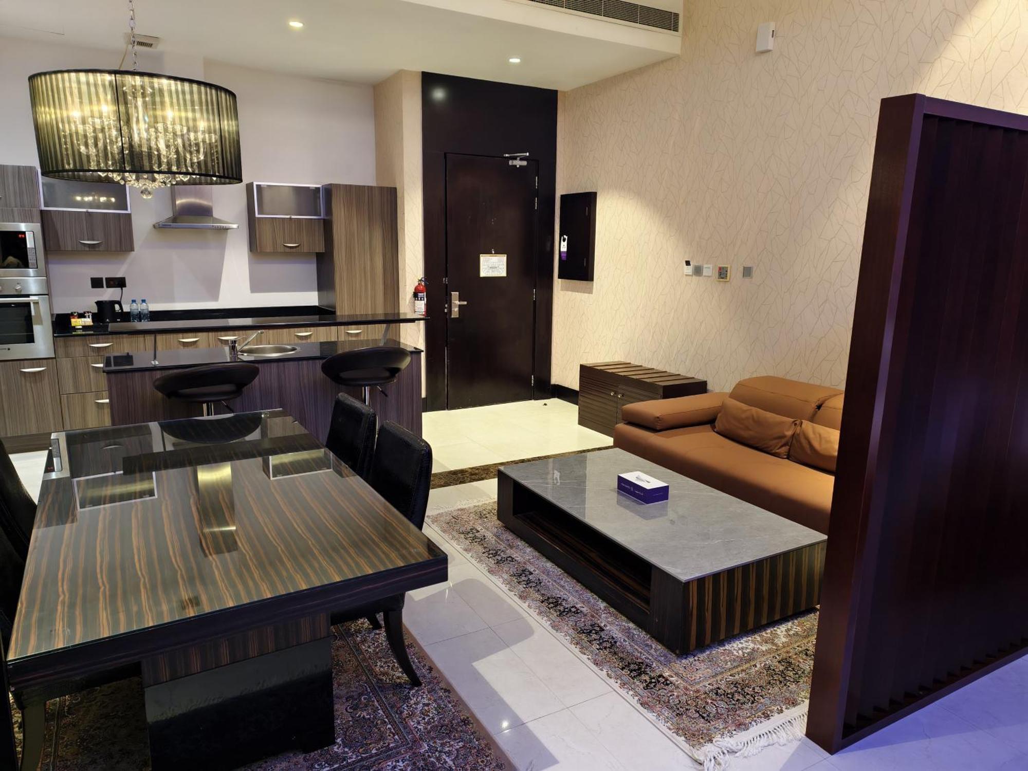 Ista Suites Seef Manama Exterior photo